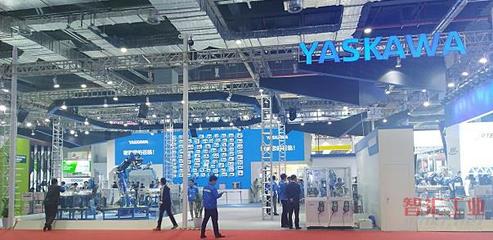 2017中國(guó)工博會(huì)機(jī)器人展 300家企業(yè)爭(zhēng)奇斗艷，行業(yè)饕餮盛宴